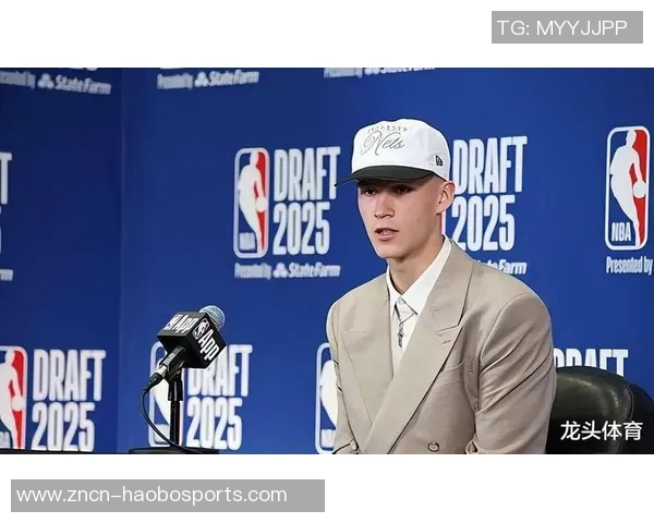 美媒体人点评杨瀚森身体素质不足新秀约基奇展现更强上篮能力与稳定性